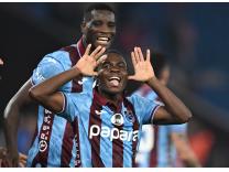 Trabzonspor'a tarihi bonservis: Oulai i�in rakam duyuruldu Galerisi