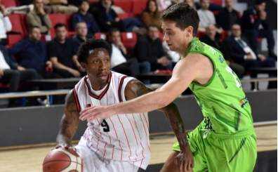 ABD'li basketbolcu Saben Lee, Manisa'da mutlu