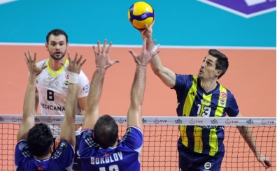 Halkbank, deplasmanda Fenerbahe Medicana'ya set vermedi!