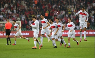 Bizim ocuklar'dan play-off iin dev adm!
