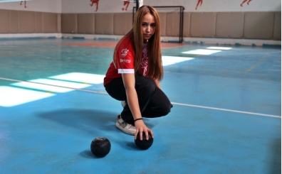 Milli bocce sporcusu Zeynep, rlanda'da 'krs' mcadelesi verecek