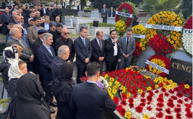 Galatasaray'ın eski başkanı Mustafa Cengiz, kabri başında anıldı