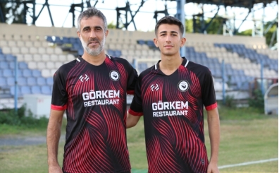 Hatay'da futbolcu baba ve olu ayn takmda mcadele ediyor
