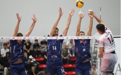 Efeler Ligi'nde Ziraat Bankkart fire vermiyor!