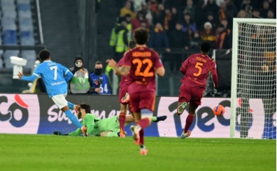 Napoli deplasmanda Roma'y tek golle geti