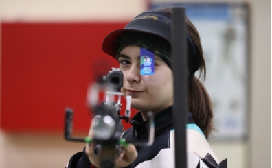 Trkiye ampiyonu zla, atc annesi, babas ve rekortmen ablasnn izinden gidiyor