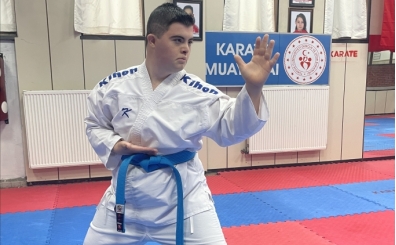 Bolu'nun gururu Berkay, karateyle engel tanmyor
