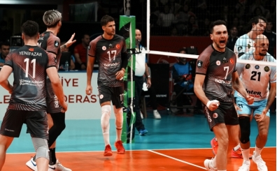 Ziraat Bankkart, sahasında Tours'u yendi