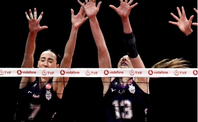 Zeren Spor, Galatasaray Daikin'i beş sette yendi