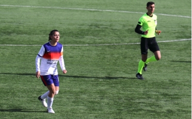 Okulda rehberlik sahada kaptanlık yapıyor!