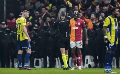 Derbide kartlar havada uuuyor