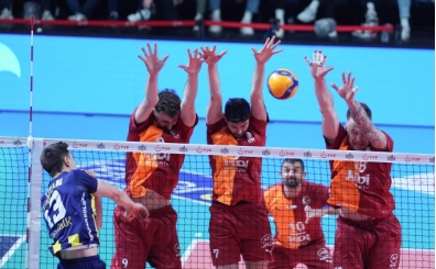 Voleybolda derbi heyecan!