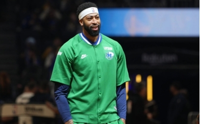 Anthony Davis, takas olsa da olmasa da kontrat uzatmak istiyor