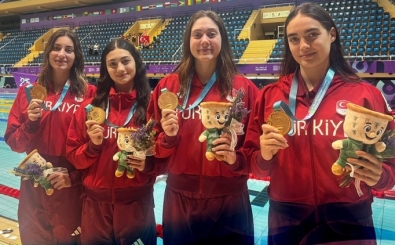 Yüzmede Türkiye'den madalya yağmuru