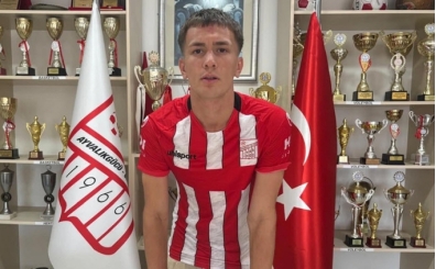 Ayvalkgc Belediyespor'a gen santrfor!
