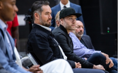 Lakers, Joey Buss ve Jesse Buss ile yollarn ayrd