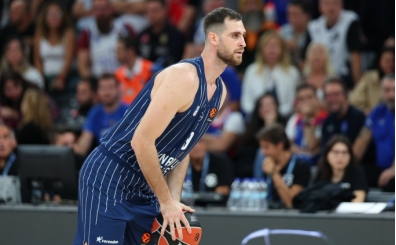 Anadolu Efes'e Georgios Papagiannis'ten kt haber!