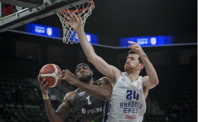 Anadolu Efes, ligde Aliağa Petkimspor'a da mağlup oldu!