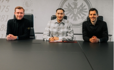 Eintracht Frankfurt, Younes Ebnoutalib'i kadrosuna katt�