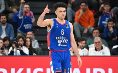 Anadolu Efes'te ayrlk: Elijah Bryant