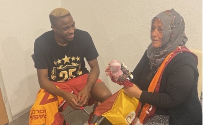 Neslihan teyze ile Victor Osimhen bulutu