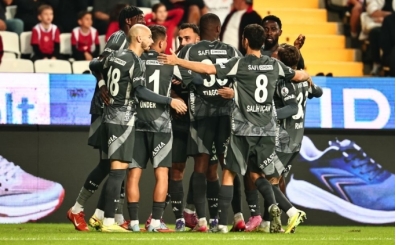 Yazarlardan Beikta yorumlar