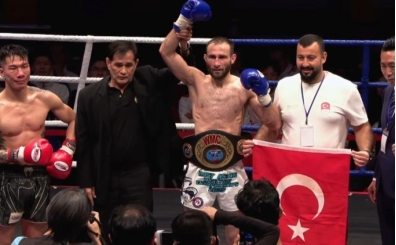 Hong Kong'da Türk zaferi; Abdüssamet Uğurlu kemeri aldı