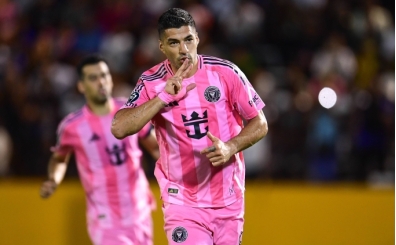 Luis Suarez: 'Messi'nin hala kazanma hırsı var'