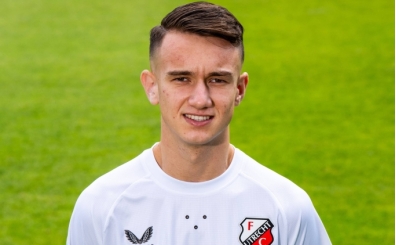 Wesley Sneijder'in oğlu Jessey ilk maçına çıktı