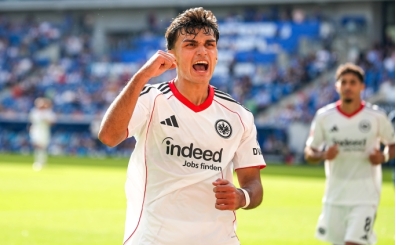 Can Uzun att, Frankfurt  golle kazand!