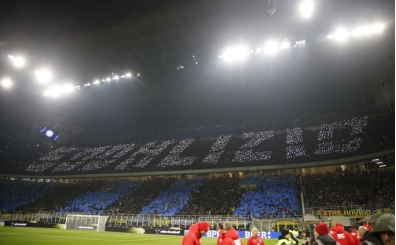 Polis yasana ramen telefonla koreografi