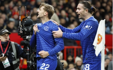 Everton, takm ii krize ramen 12 yl sonra Old Trafford'da kazand!