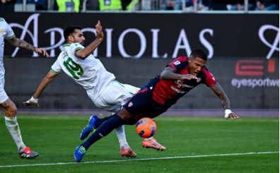 Zeki Çelik kırmızı gördü; Cagliari hasretini sonlandırdı!