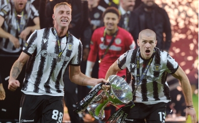 İskoçya Lig Kupası'nın sahibi Celtic'i deviren St. Mirren!