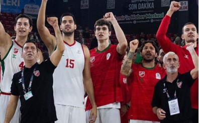 Karyaka potada Anadolu Efes'e kar