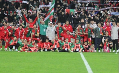 Karyaka ve Eskiehirspor'dan karlkl bilet jesti