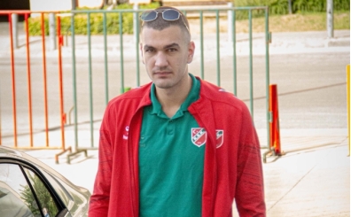 Karyaka'da Naumoski oynamadan gitti