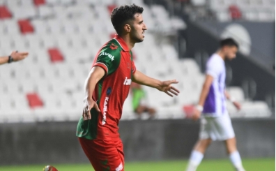 Karyaka'da Onur kulbede