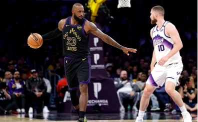 LeBron sezon siftahını yaptı, NBA tarihine geçti!