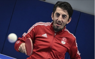 Milli para masa tenisçi Abdullah Öztürk, Avrupa Şampiyonası'nda üç altın madalyanın peşinde