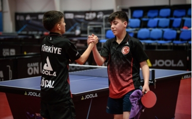 Milli masa tenisiler Grkem ile Kenan Eren, yldzlarda dnya 2'ncisi oldu