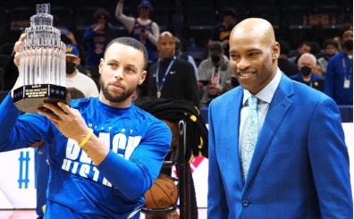 Curry, Vince Carter' geerek NBA tarihinin en skorer 22. oyuncusu oldu