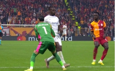 Galatasaray'da krmz kart tepkisi!