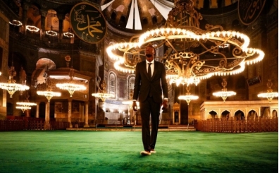 Abraham imzay att, Ayasofya'ya gitti!