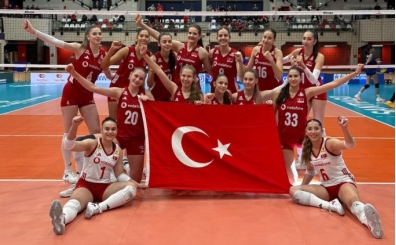 17 Ya� Alt� Kad�n Milli Voleybol Tak�m�, Tayland'� 3-0 yendi