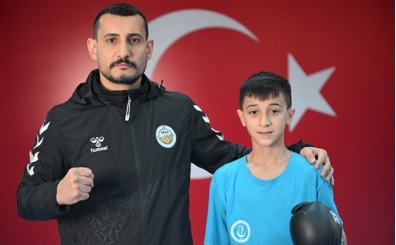 Boksla 10 ya��nda tan��t�, 12 ya��nda k�rs�ye ��kt�!