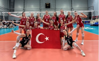 U18 Kad�n Milliler, Letonya'y� set vermeden ge�ti!