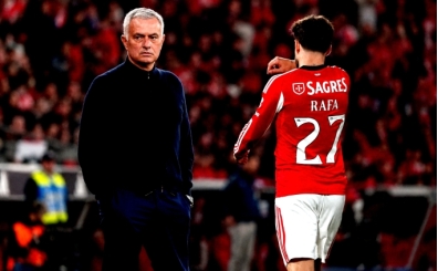 Jose Mourinho, sezonu nama�lup bitirdi