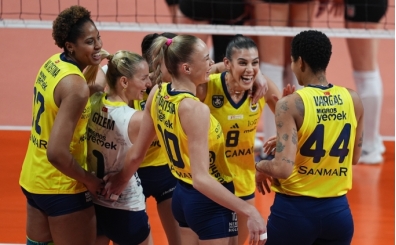 Voleybol derbisinde kazanan Fenerbah�e Medicana!