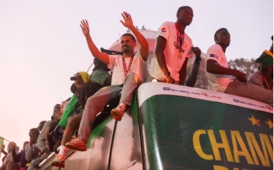 Senegal Milli Tak�m�, Dakar'da �ampiyonluk turu att�